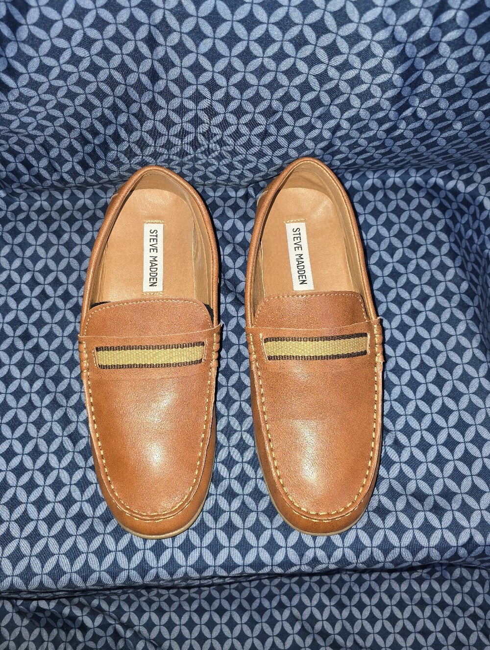 Steve Madden - Men’s Tan Leather Loafers.. Size 6